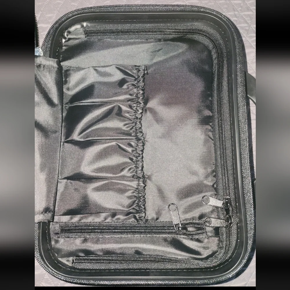 Stylish Black and White Hardshell Makeup Bag NEW